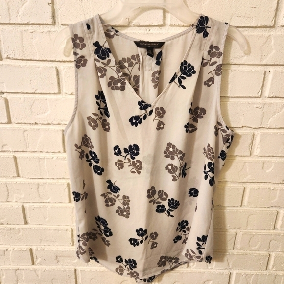 Banana Republic Floral Sleeveless Top - XS - Picture 1 of 9